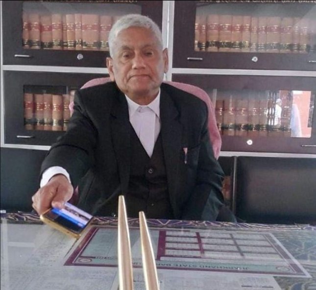 पलामू जिला अधिवक्ता बार एसोसिएशन संघ के चुनाव में रामदेव यादव लगातार दूसरी बार अध्यक्ष पद का चुनाव जीते
