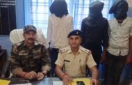 पड़वा पुलिस ने देशी कट्टा के साथ तीन युवक गिरफ्तार।