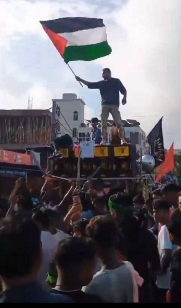 झारखंड में मोहर्रम के दौरान फिलिस्तीन का झंडा लहराया, भाजपा बोली, ऐसे लोगों को तो फांसी देनी चाहिये