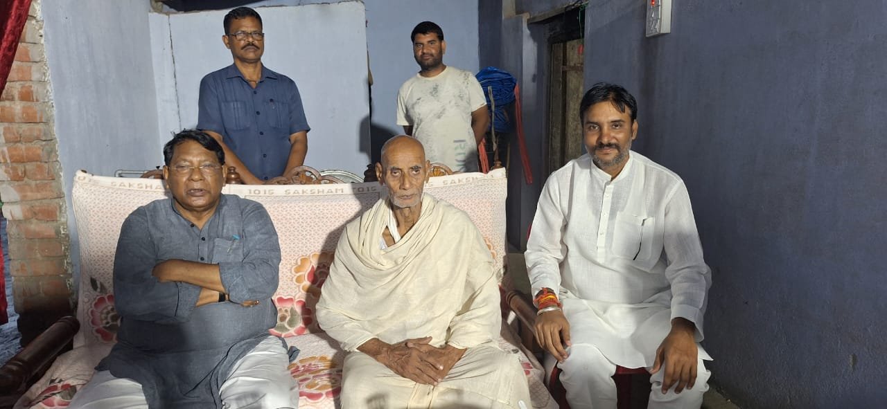 रुद्र शुक्ला के शोकाकुल परिवार के दुःख से आहत हूँ - डा० रामेश्वर उरांव