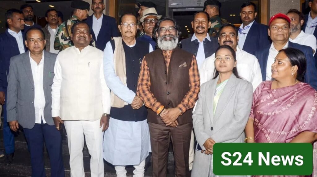 Jharkhand Cabinet Ministers : कौन हैं वो 11 'खिलाड़ी', जिनके साथ सियासी 'पिच' पर उतरे मुख्यमंत्री हेमंत सोरेन