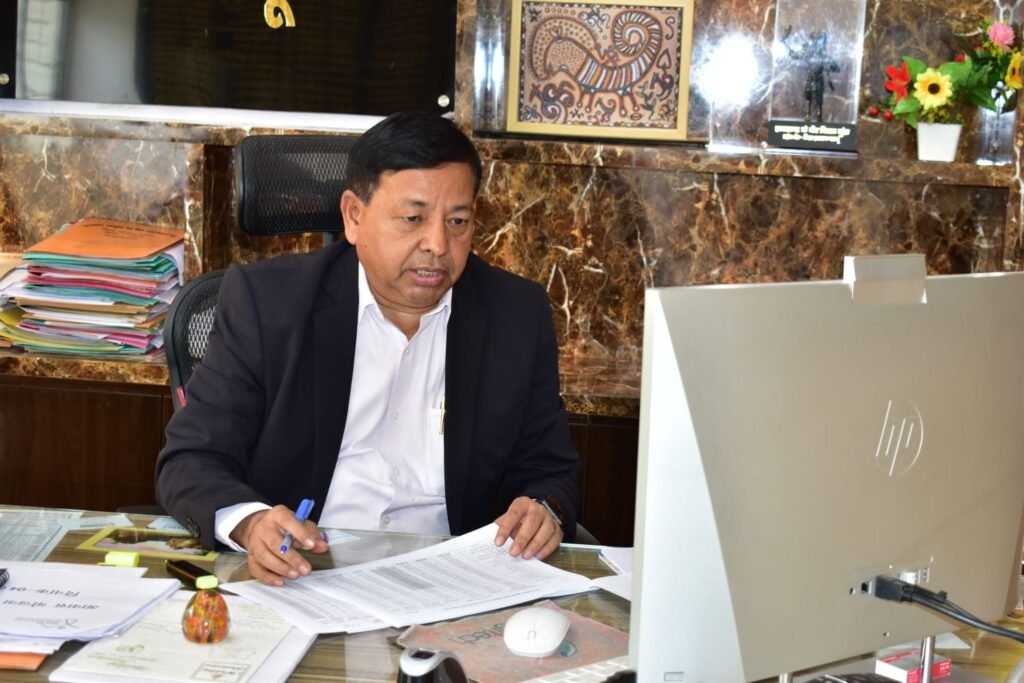 उप विकास आयुक्त ने मनरेगा, प्रधानमंत्री आवास योजना-ग्रामीण, पीएम जनमन, अबुआ आवास योजना की ऑनलाइन समीक्षा की