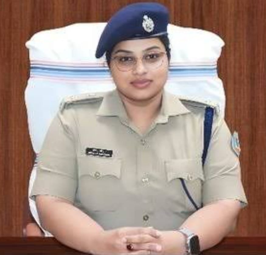 थाना प्रभारी समेत 3 पुलिस अधिकारी निलंबित,,आम लोगों से दुर्व्यवहार का है आरोप