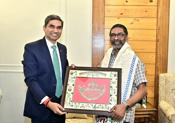 मुख्यमंत्री हेमंत सोरेन से इंडियन बैंक के शीर्ष अधिकारियों ने की शिष्टाचार भेंट