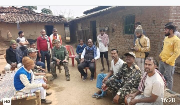 नावाजयपुर थाना क्षेत्र में पुलिस का सघन भ्रमण: सुरक्षा निर्देशों के साथ अफीम की खेती के खिलाफ जागरूकता अभियान