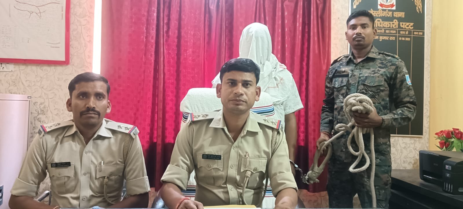 बारात मे जयमाला स्टेज पर चढ़ने के विवाद में चली गोली; आरोपी गिरफ्तार